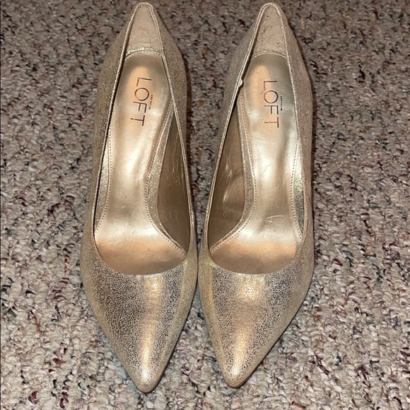 LOFT Shoes - Like new condition. Soft gold heels.
